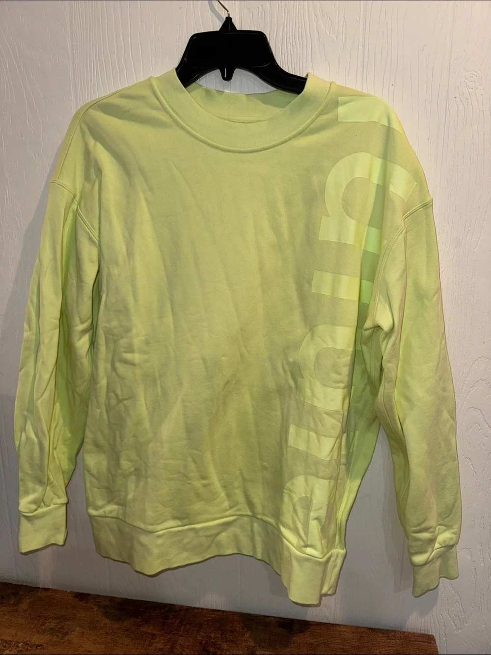 lululemon athletica Men's Crewneck Sweatshirt in Neon Yellow